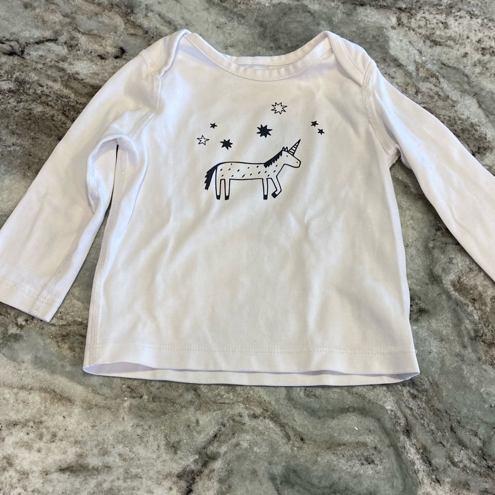 Hanna Andersson 100% organic cotton unicorn shirt